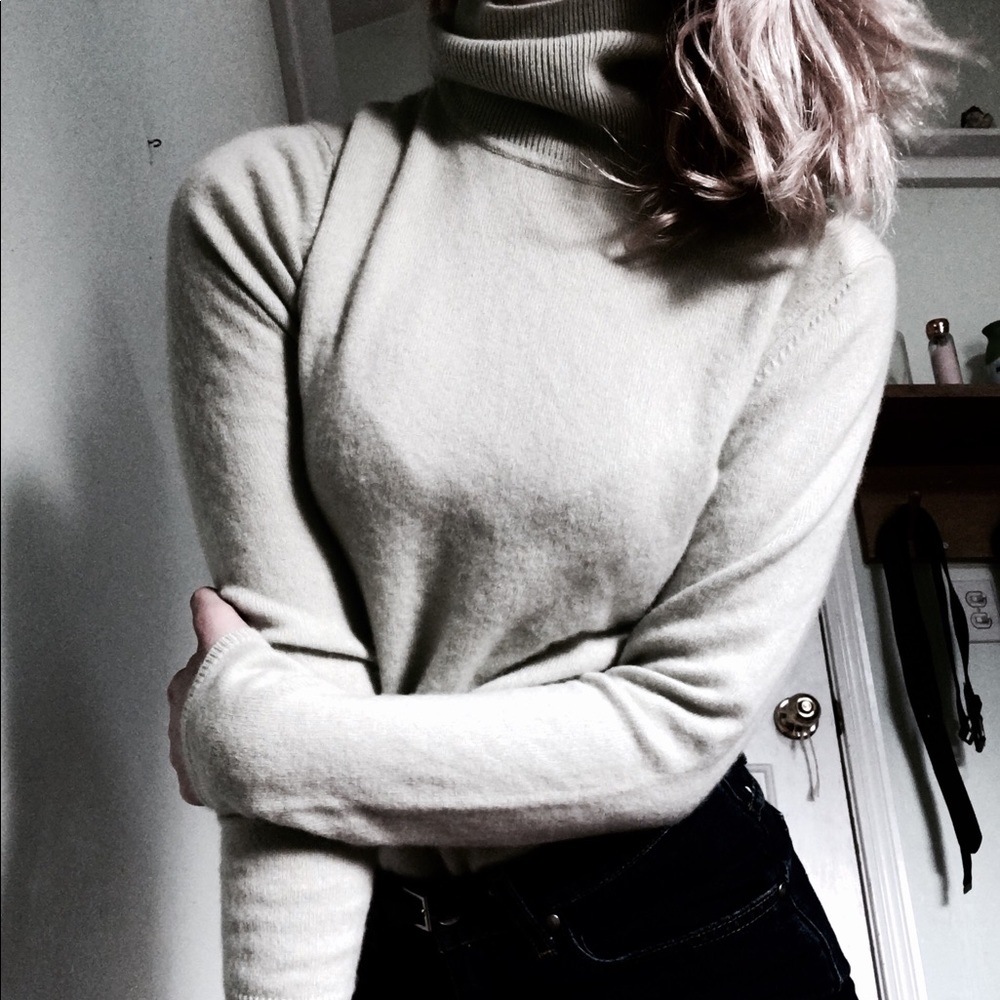 Mint green turtle neck